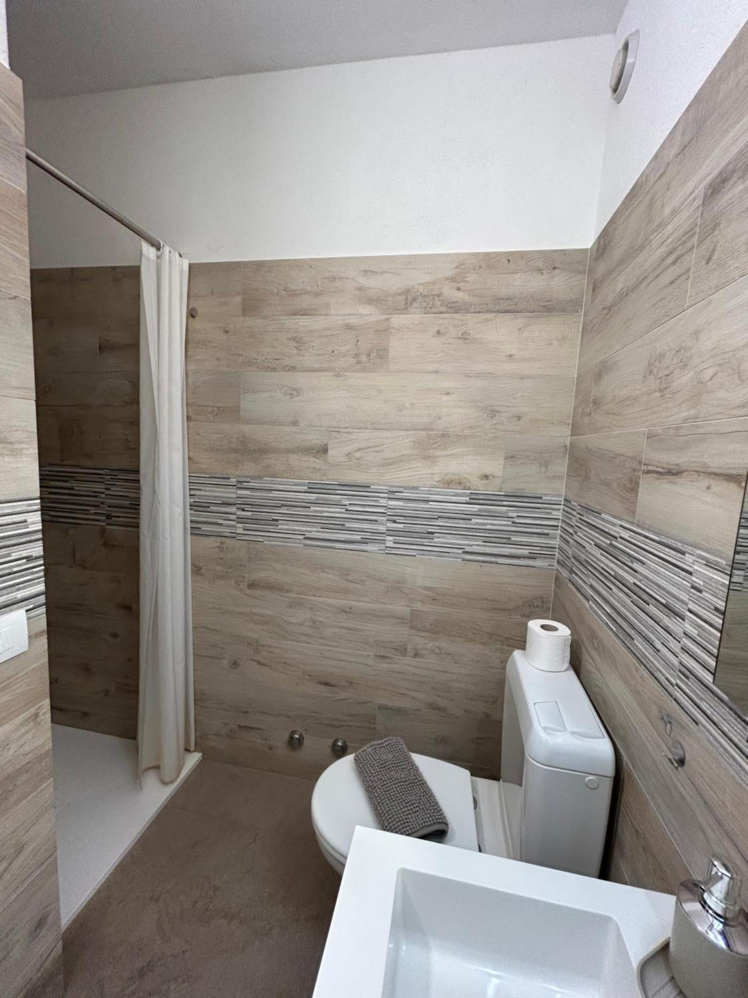 *Veranda'S Rooms* - Free Parking In Central Lugano Exterior photo